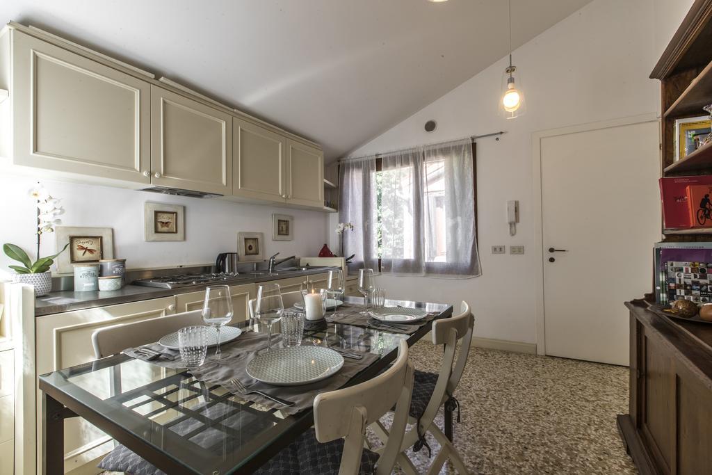 Lovely Venetian Apartment Exterior foto
